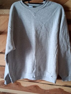 Mens Vintage Russell Athletic Crewneck Sweatshirt in Light Gray